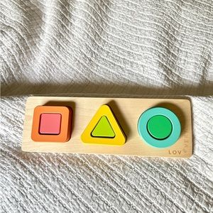 Lovevery The Realist Play Kit Geo Shapes Puzzle - square triangle circle
